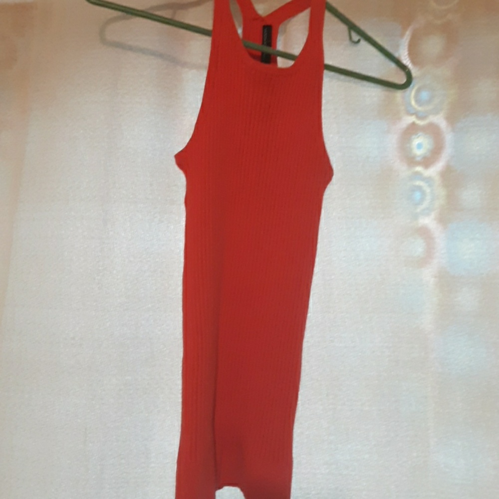 Ribbed tank